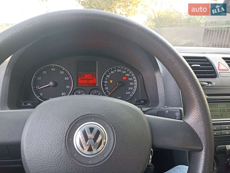 Хетчбек Volkswagen Golf 2003 в Коломиї