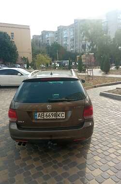 Універсал Volkswagen Golf 2010 в 