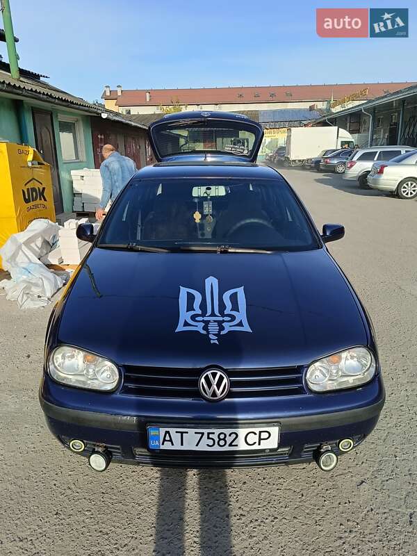 Хетчбек Volkswagen Golf 2002 в Івано-Франківську