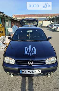 Хетчбек Volkswagen Golf 2002 в Івано-Франківську