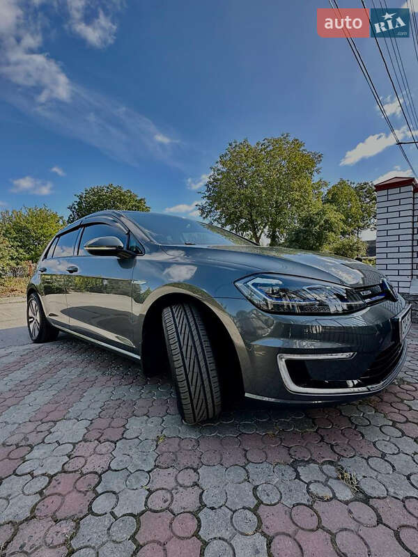 Хетчбек Volkswagen Golf 2017 в Умані