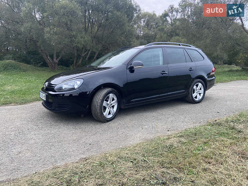 Универсал Volkswagen Golf 2011 в Ивано-Франковске
