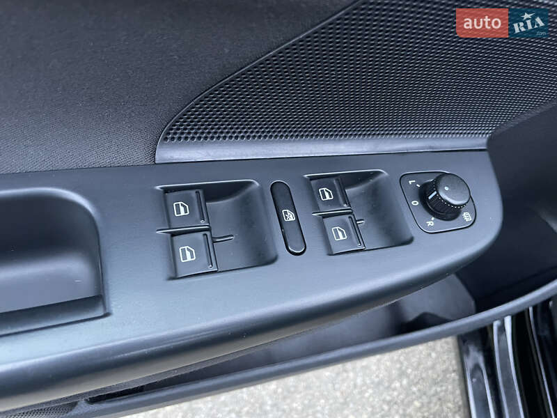 Универсал Volkswagen Golf 2011 в Ивано-Франковске