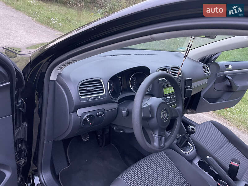 Универсал Volkswagen Golf 2011 в Ивано-Франковске