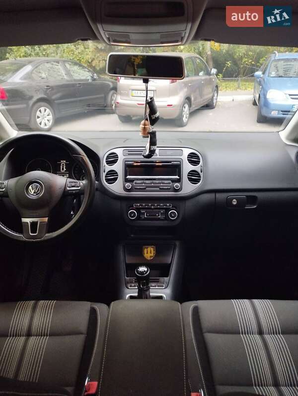 Хэтчбек Volkswagen Golf 2012 в Киеве