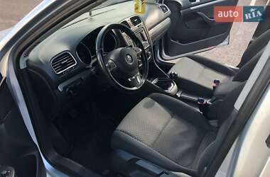 Универсал Volkswagen Golf 2010 в 