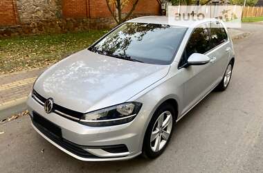 Хэтчбек Volkswagen Golf 2019 в Киеве