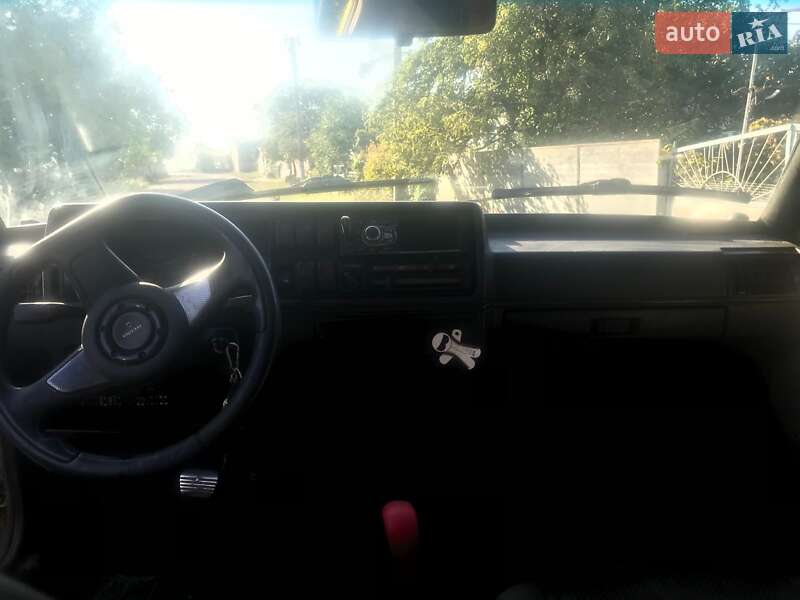 Хэтчбек Volkswagen Golf 1987 в Херсоне