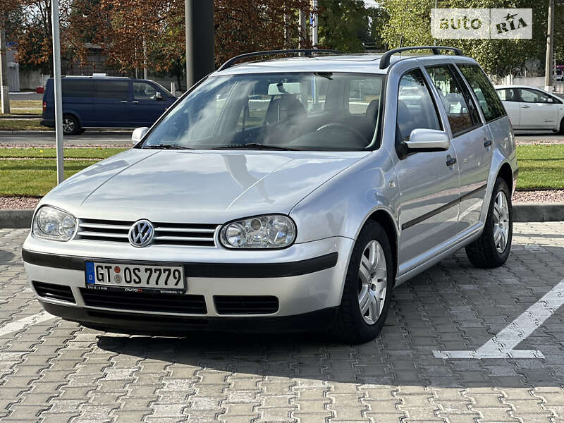 Универсал Volkswagen Golf 2001 в 