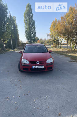 Хэтчбек Volkswagen Golf 2005 в Виннице