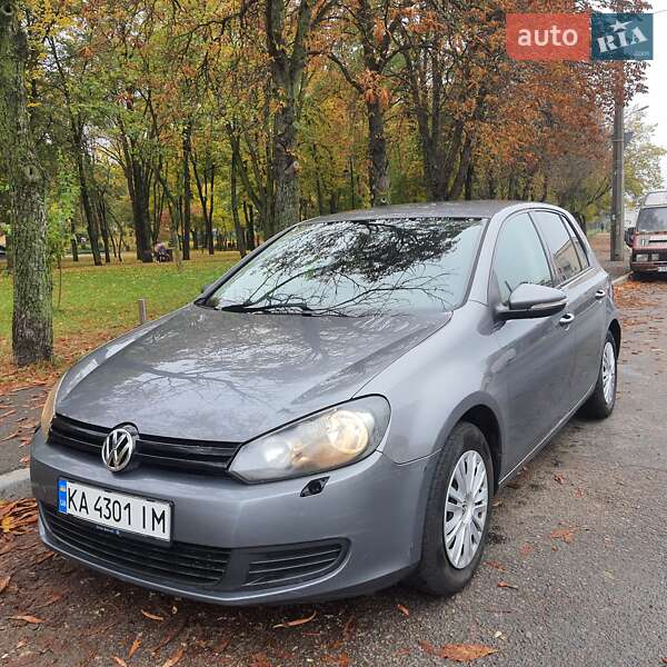 Хэтчбек Volkswagen Golf 2012 в Киеве