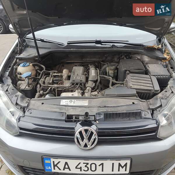 Хэтчбек Volkswagen Golf 2012 в Киеве