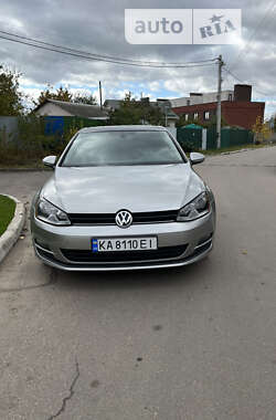 Хэтчбек Volkswagen Golf 2014 в Киеве