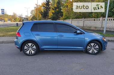 Хетчбек Volkswagen Golf 2016 в Вінниці