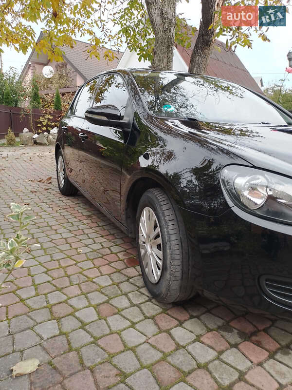 Хетчбек Volkswagen Golf 2010 в Івано-Франківську