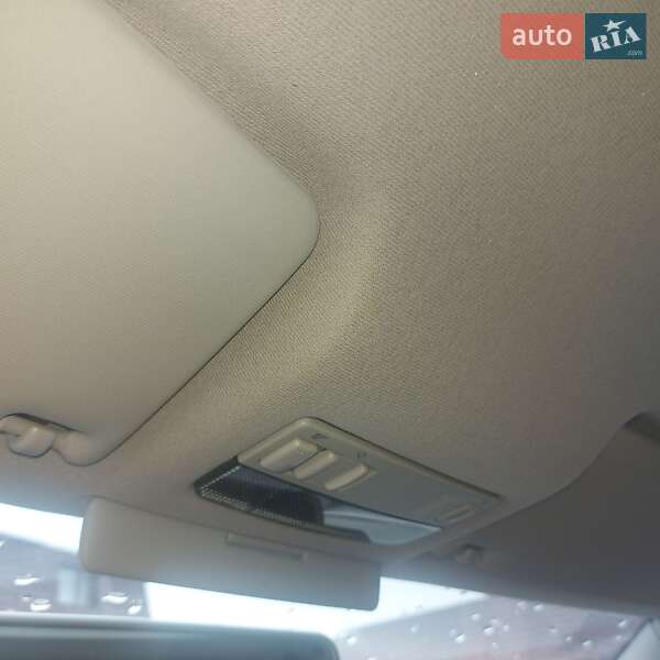 Хэтчбек Volkswagen Golf 2002 в Тростянце