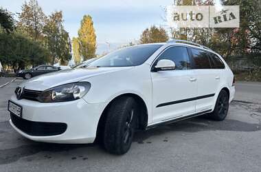 Універсал Volkswagen Golf 2010 в Житомирі
