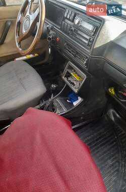 Хэтчбек Volkswagen Golf 1985 в 