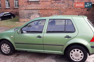 Хэтчбек Volkswagen Golf 1999 в 