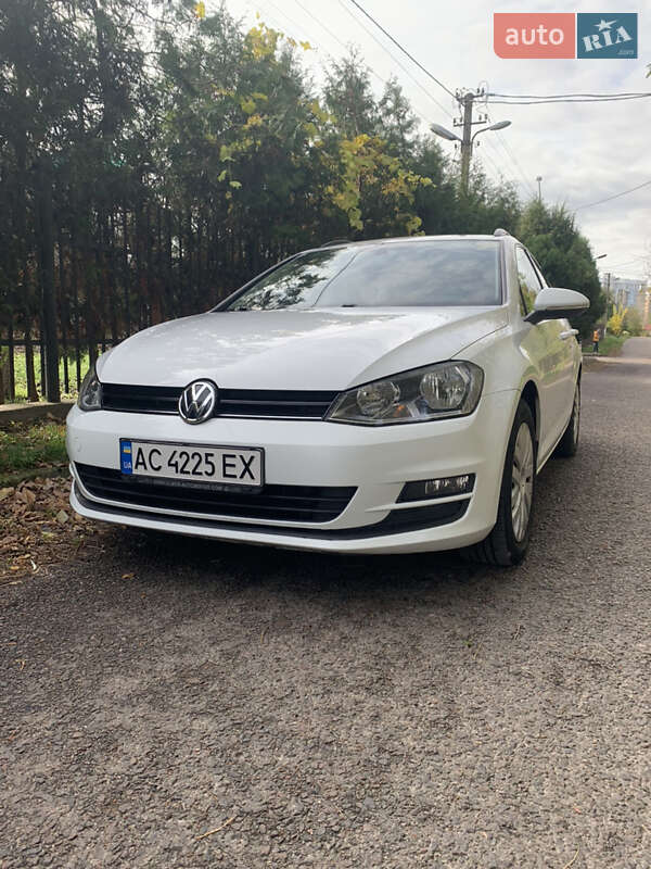 Универсал Volkswagen Golf 2015 в Луцке