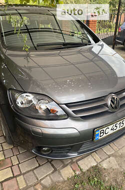 Хэтчбек Volkswagen Golf 2005 в Червонограде