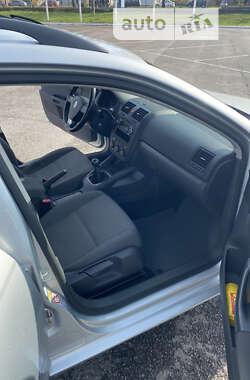 Универсал Volkswagen Golf 2009 в 