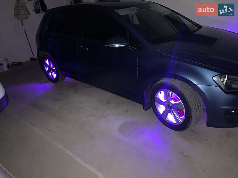 Хетчбек Volkswagen Golf 2013 в Заставній