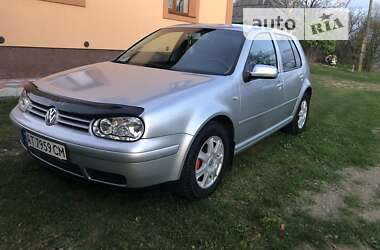 Хэтчбек Volkswagen Golf 2002 в Косове