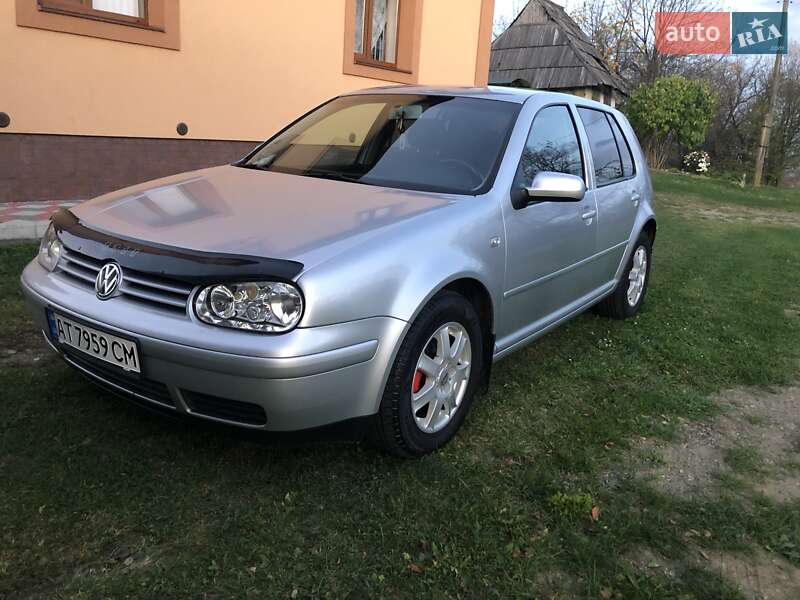 Хэтчбек Volkswagen Golf 2002 в Косове