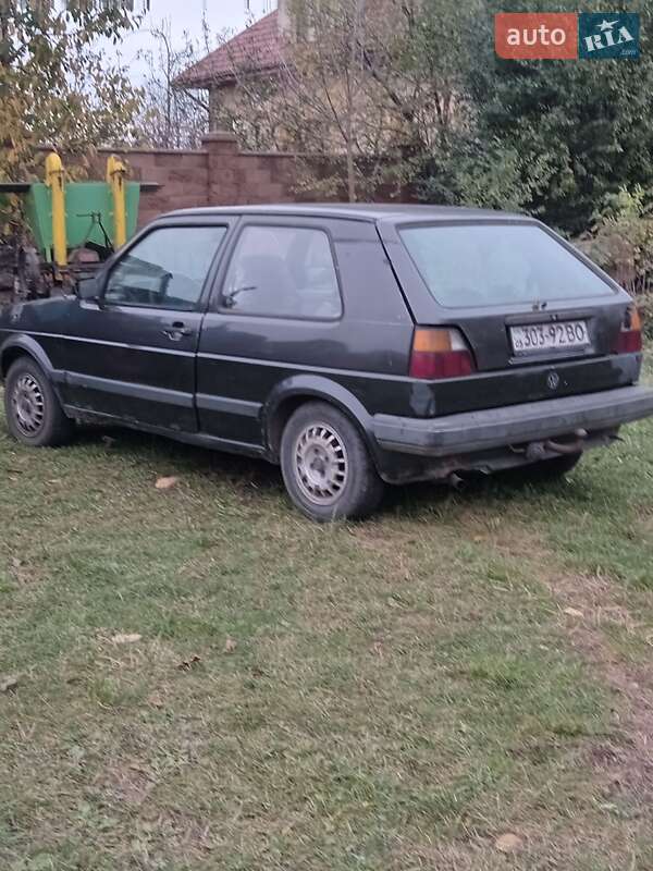 Хэтчбек Volkswagen Golf 1988 в Луцке фото Хэтчбек Volkswagen Golf 1988 в Луцке