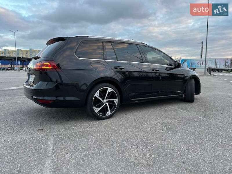 Універсал Volkswagen Golf 2015 в Харкові