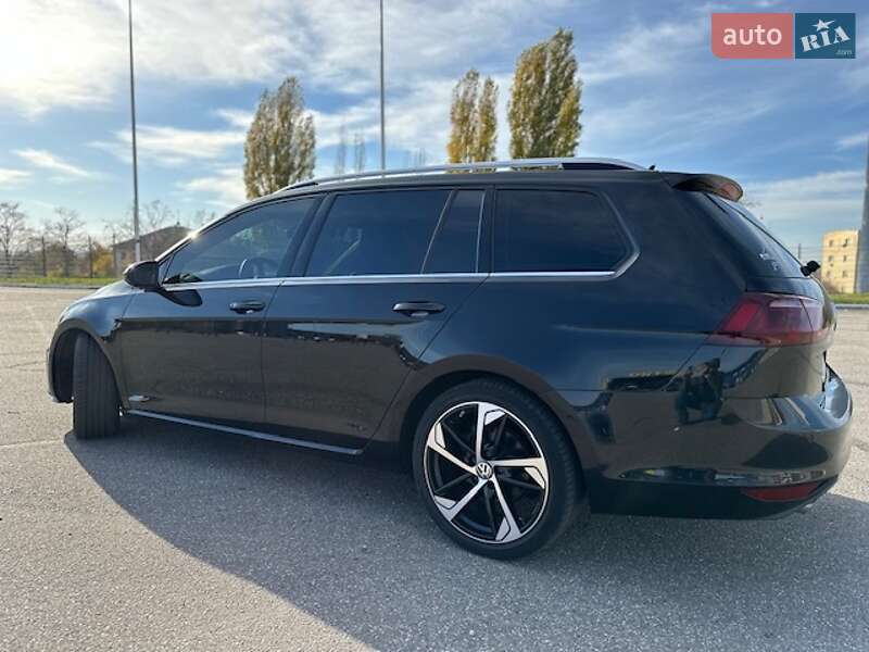 Універсал Volkswagen Golf 2015 в Харкові