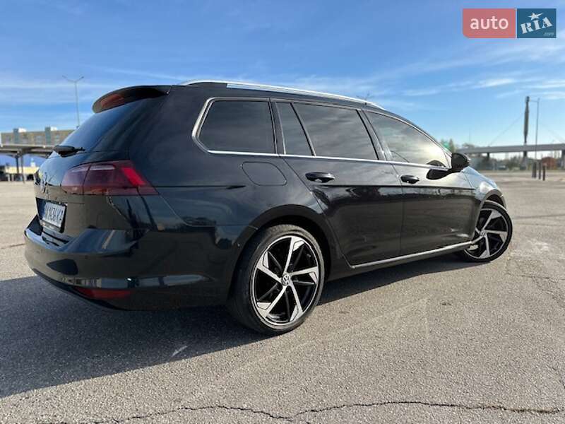 Універсал Volkswagen Golf 2015 в Харкові