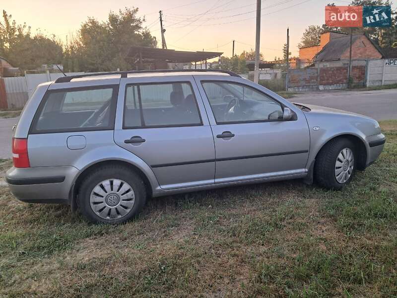 Volkswagen Golf 2005