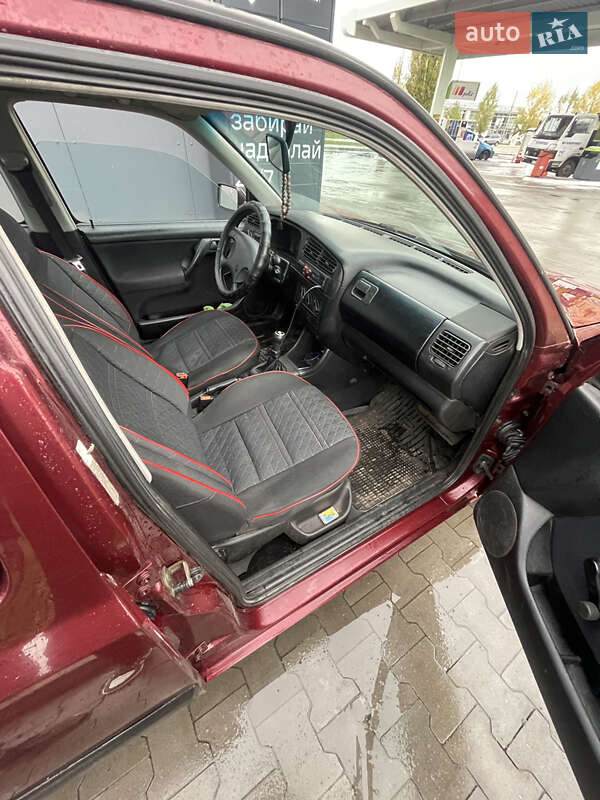 Хетчбек Volkswagen Golf 1991 в Кременчуці