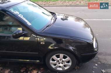 Хэтчбек Volkswagen Golf 2000 в 