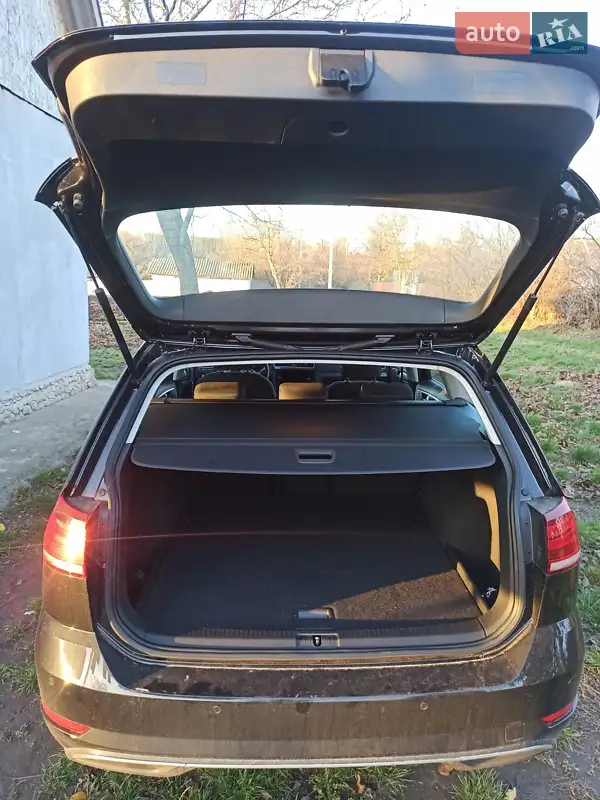 Універсал Volkswagen Golf 2019 в 