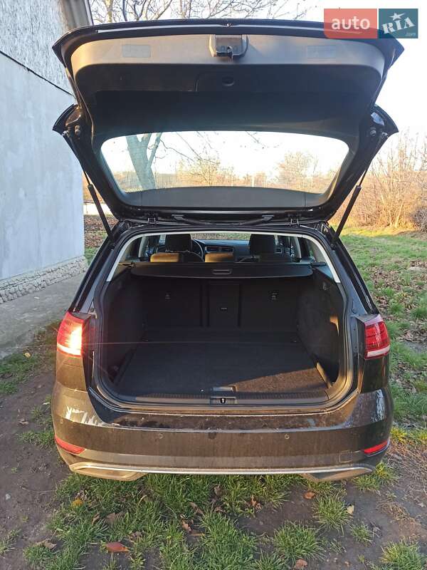 Універсал Volkswagen Golf 2019 в Умані