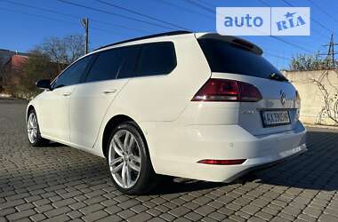 Универсал Volkswagen Golf 2015 в Львове