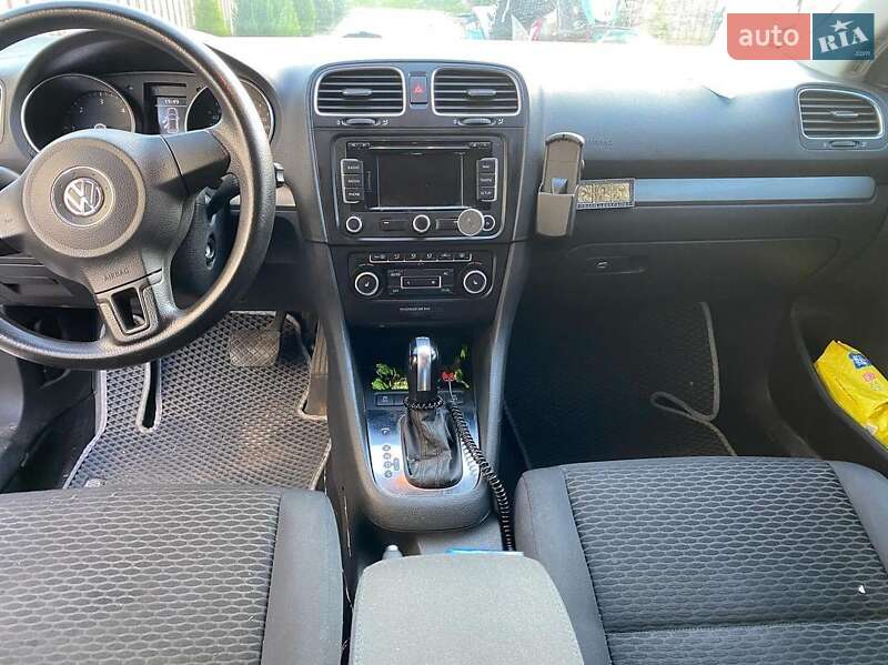 Универсал Volkswagen Golf 2011 в Луцке