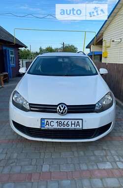 Универсал Volkswagen Golf 2011 в Луцке