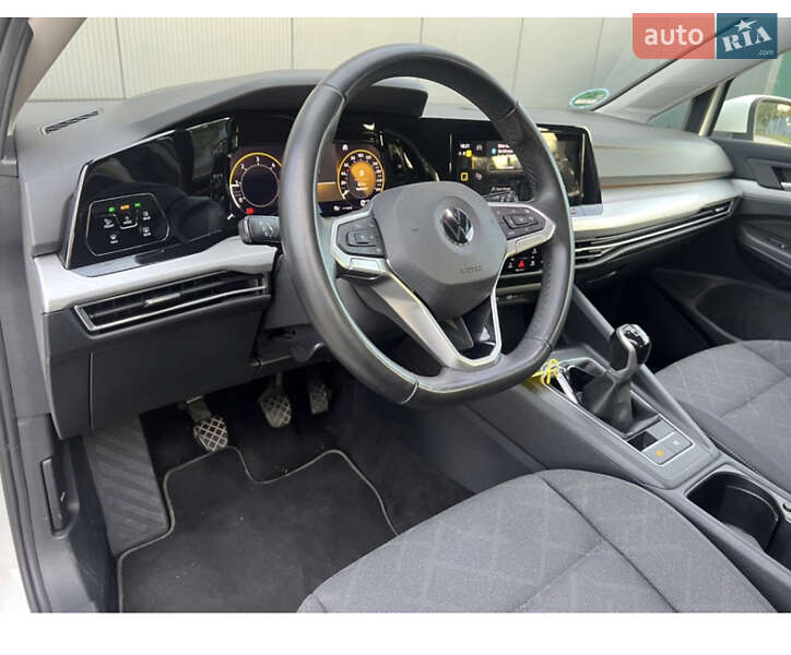 Хетчбек Volkswagen Golf 2020 в Дніпрі