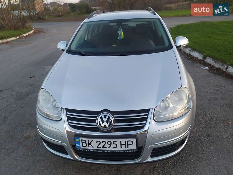 Универсал Volkswagen Golf 2008 в Здолбунове