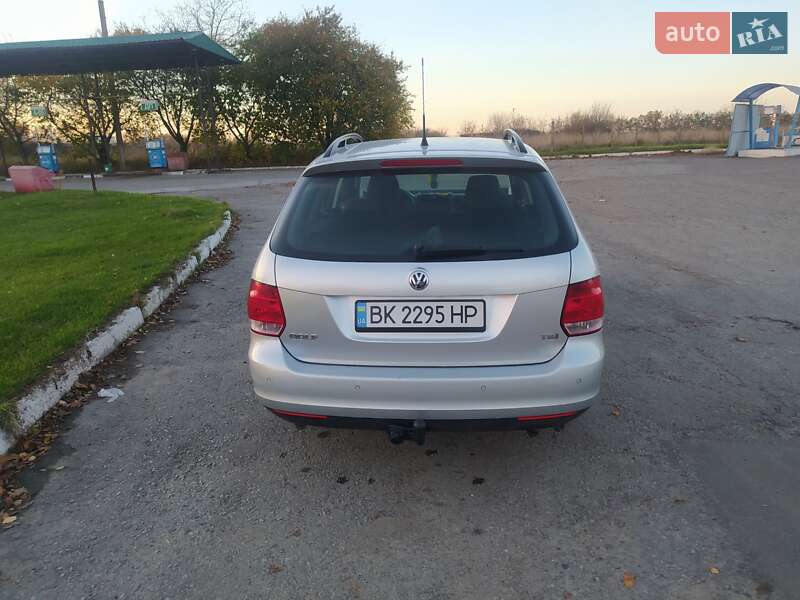 Универсал Volkswagen Golf 2008 в Здолбунове