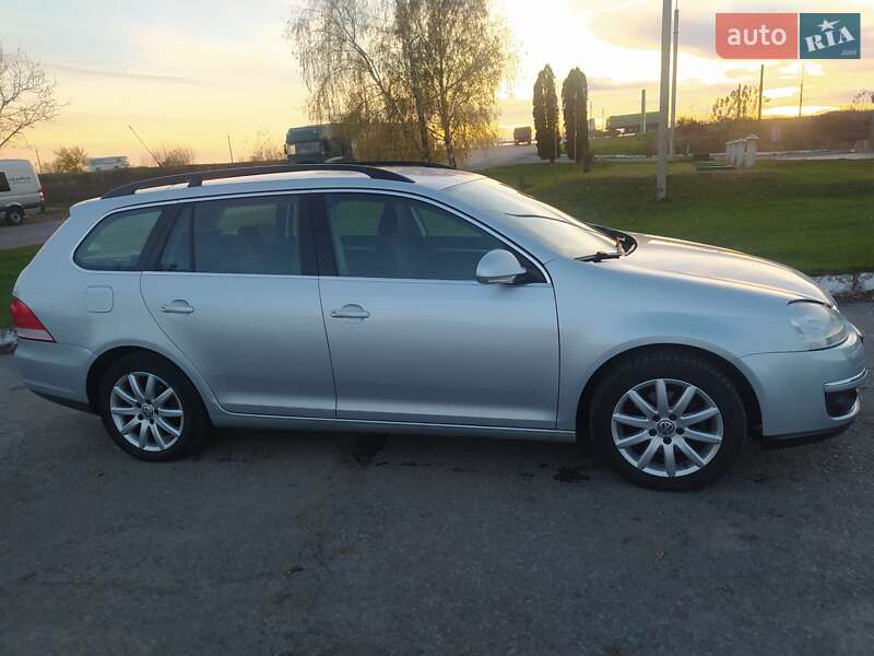 Универсал Volkswagen Golf 2008 в Здолбунове