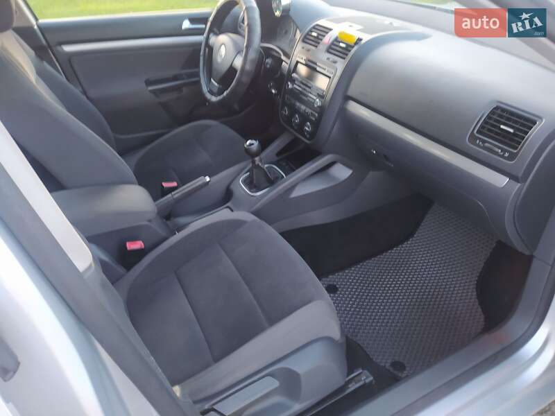 Универсал Volkswagen Golf 2008 в Здолбунове