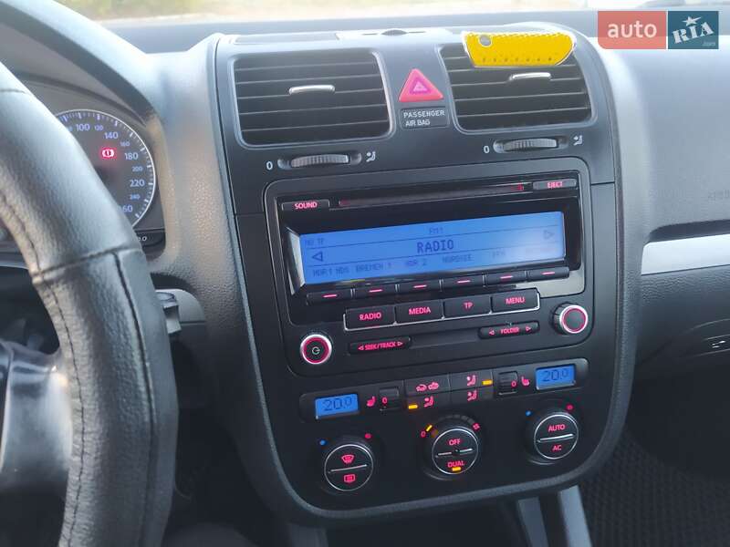 Универсал Volkswagen Golf 2008 в Здолбунове