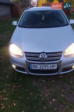 Универсал Volkswagen Golf 2008 в Здолбунове