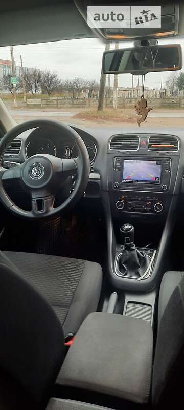 Универсал Volkswagen Golf 2012 в Конотопе