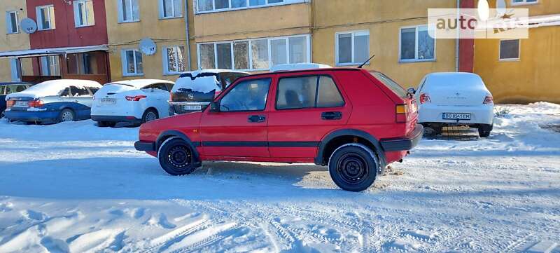 Хэтчбек Volkswagen Golf 1989 в Шумске